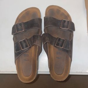 Birkenstock’s brown/brassy worn look